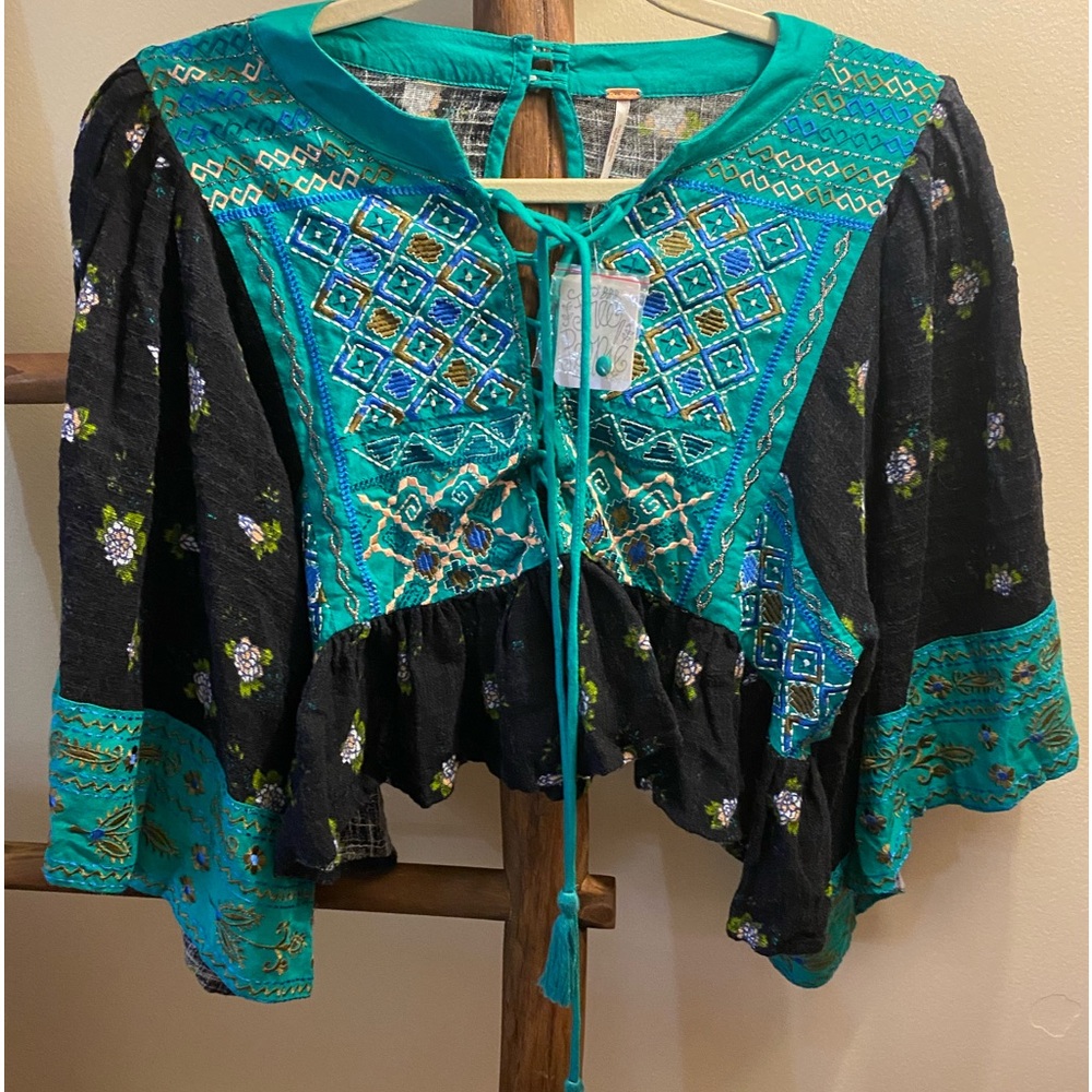 FREE PEOPLE SEMI CROPPED EMBROIDERED XS BLOUSE NEW - Picture 13 of 13